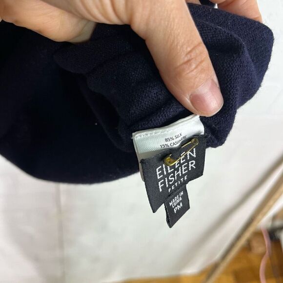 Eileen Fisher Womens Top size Petite Medium Navy Blue Silk Cashere blend - Picture 8 of 10
